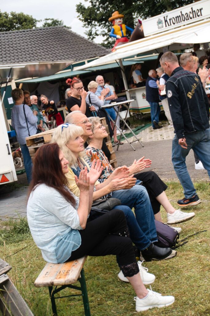 Bunter Markt in Brochterbeck: Bildergalerie - RBO Aktuell