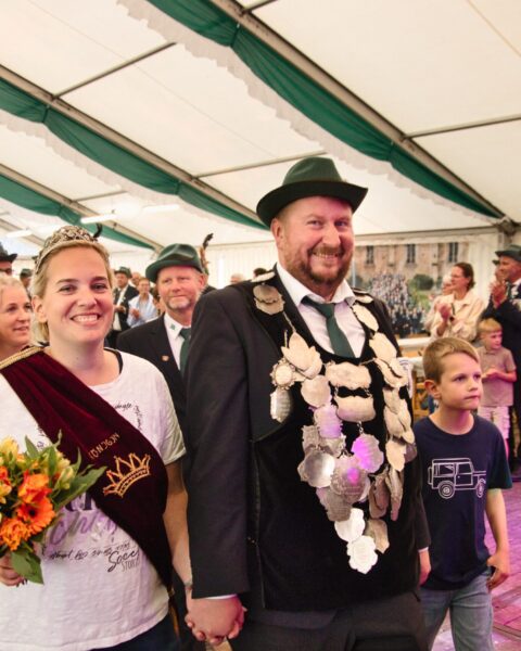 Schützenfest in Brochterbeck - Bürgerschützenverein feiert neuen Schützenkönig - RBO Aktuell