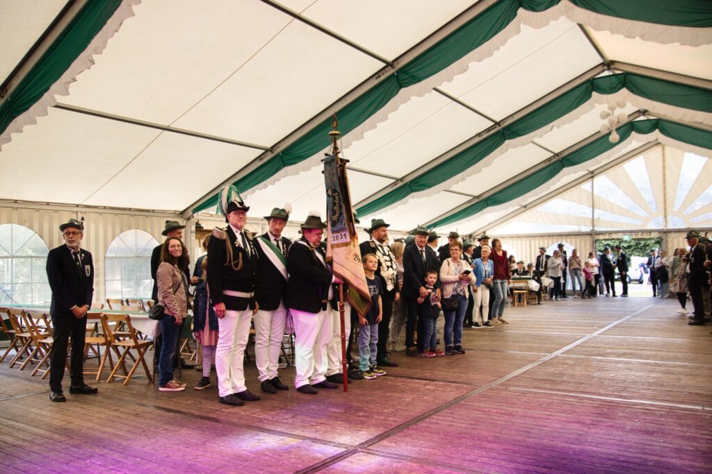 Schützenfest in Brochterbeck - Bürgerschützenverein feiert neuen Schützenkönig - RBO Aktuell