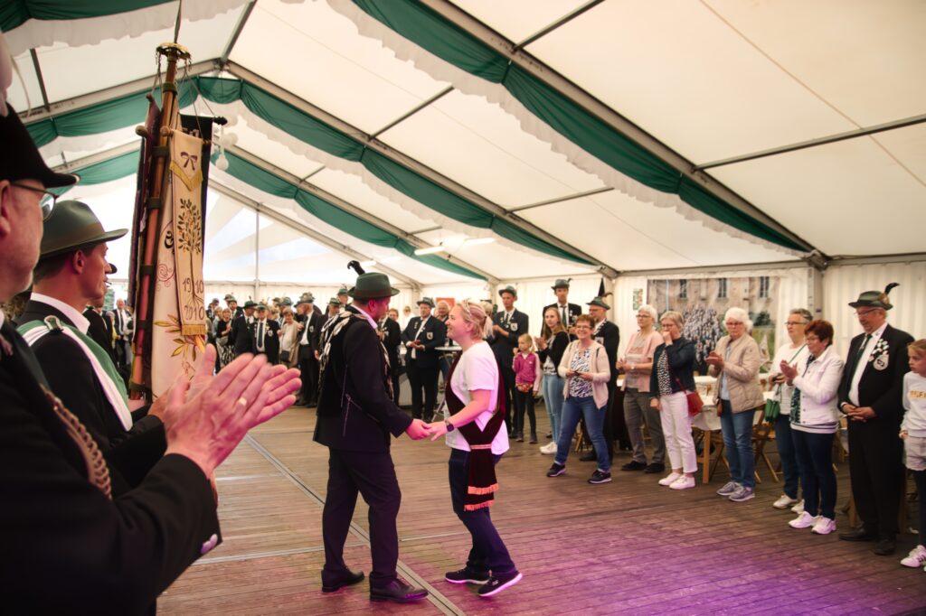 Schützenfest in Brochterbeck - Bürgerschützenverein feiert neuen Schützenkönig - RBO Aktuell