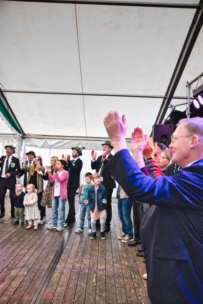 Schützenfest in Brochterbeck - Bürgerschützenverein feiert neuen Schützenkönig - RBO Aktuell