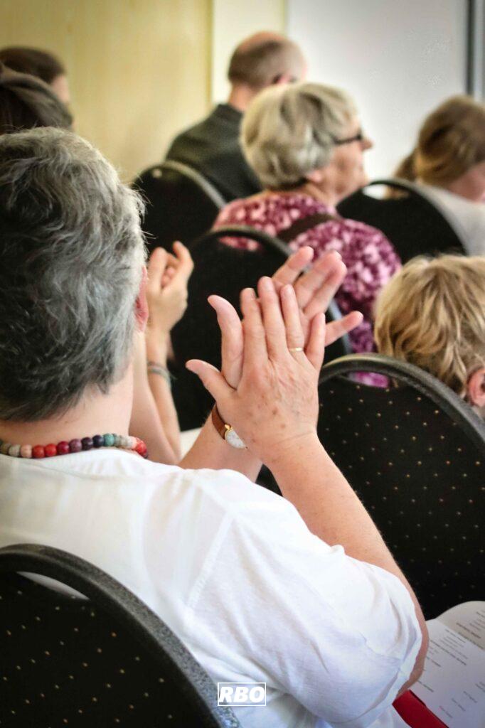 Das Vororchester des Musikveins Die Bocketaler trat in Brochterbeck auf. Über 40 Zuschauer waren da in Tecklenburg und lauschten der Blasmusik mit der Musikschule Tecklenburger Land.
