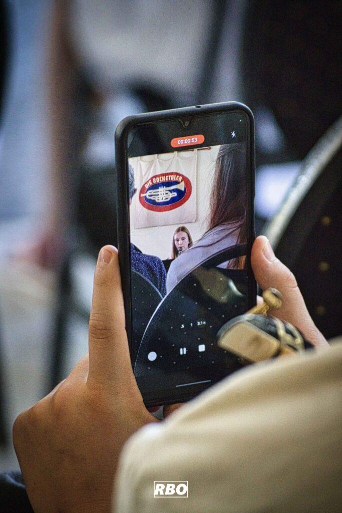 Das Vororchester des Musikveins Die Bocketaler trat in Brochterbeck auf. Über 40 Zuschauer waren da in Tecklenburg und lauschten der Blasmusik mit der Musikschule Tecklenburger Land.