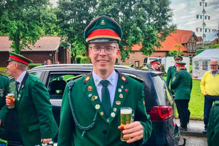 Leeden feiert Schützenfest: Jens Wellemeier ist neuer Schützenkönig in Leeden