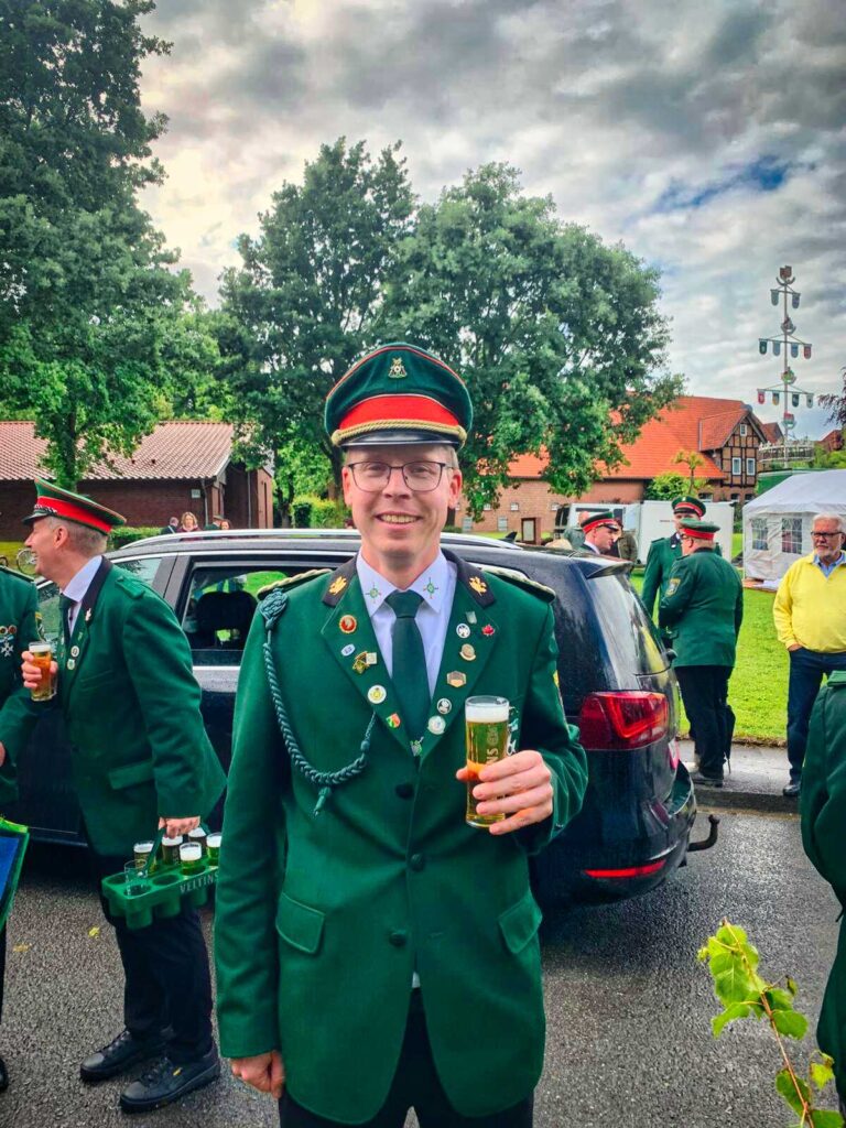 Leeden feiert Schützenfest: Jens Wellemeier ist neuer Schützenkönig in Leeden