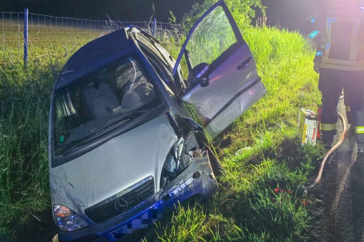 Feuerwehr Tecklenburg nach Ledde alarmiert, Unfall in Tecklenburg-Ledde Ledde Unfall