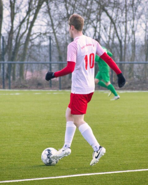 Brochterbecker Sportverein: Wechsel und Neuzugänge beim BSV, 1. Herren des Brochterbecker SV Fußball Sportverein Kunstrasenplatz