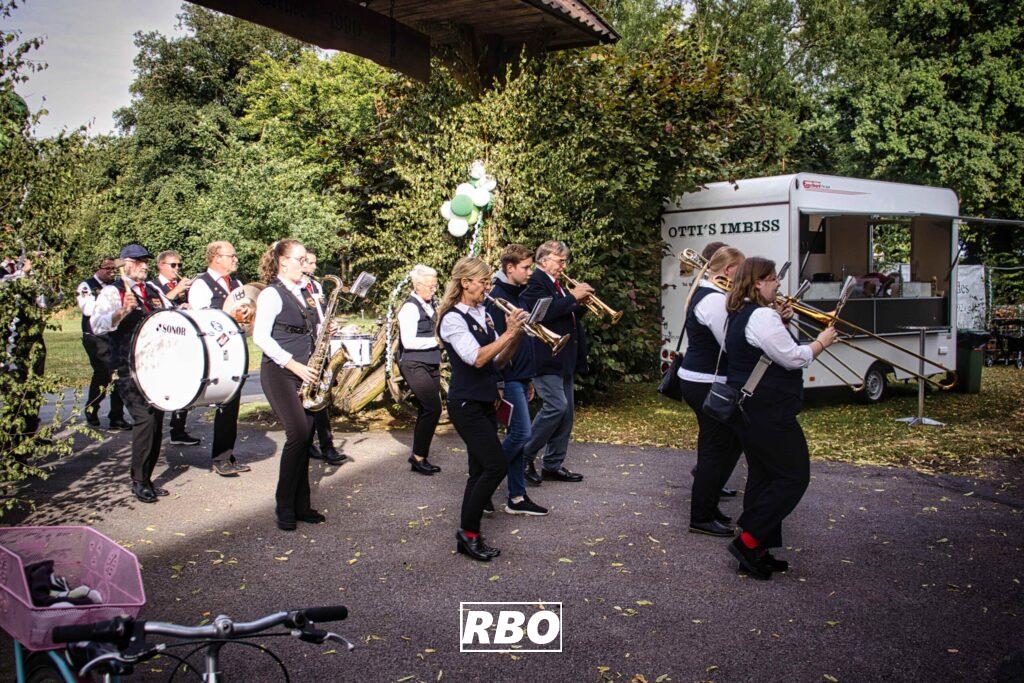 Scheibenhängen in Brochterbeck Schützenfest Brochterbeck, Scheibenhängen Tobias Greiwe Schützenverein Lienen-Niederdorf