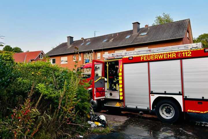 Brochterbeck: Kellerbrand im Josefshaus - Feuerwehr Brochterbeck Übung in Brochterbeck mit Feuerwehr Tecklenburg
