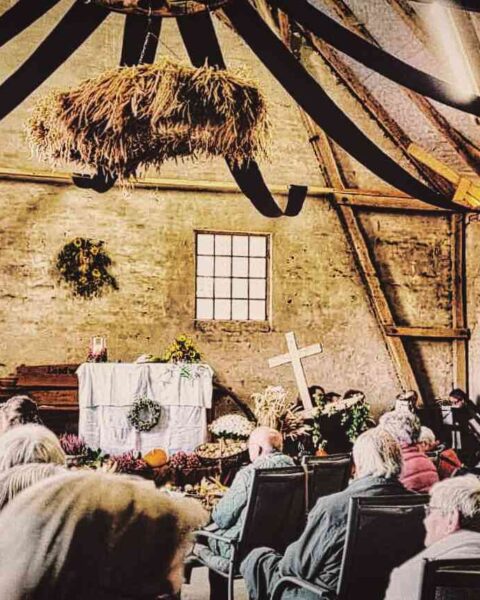 Erntedankfest in Brochterbeck KLJB Landjugend Brochterbeck, katholische Kirche St. Peter und Paul Brochterbeck