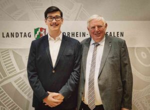 GAG-Schüler Justus Brinkmann machte ein Praktikum bei Politiker Karl Josef Laumann im NRW-Landtag. GAG Tecklenburg©Büro Laumann