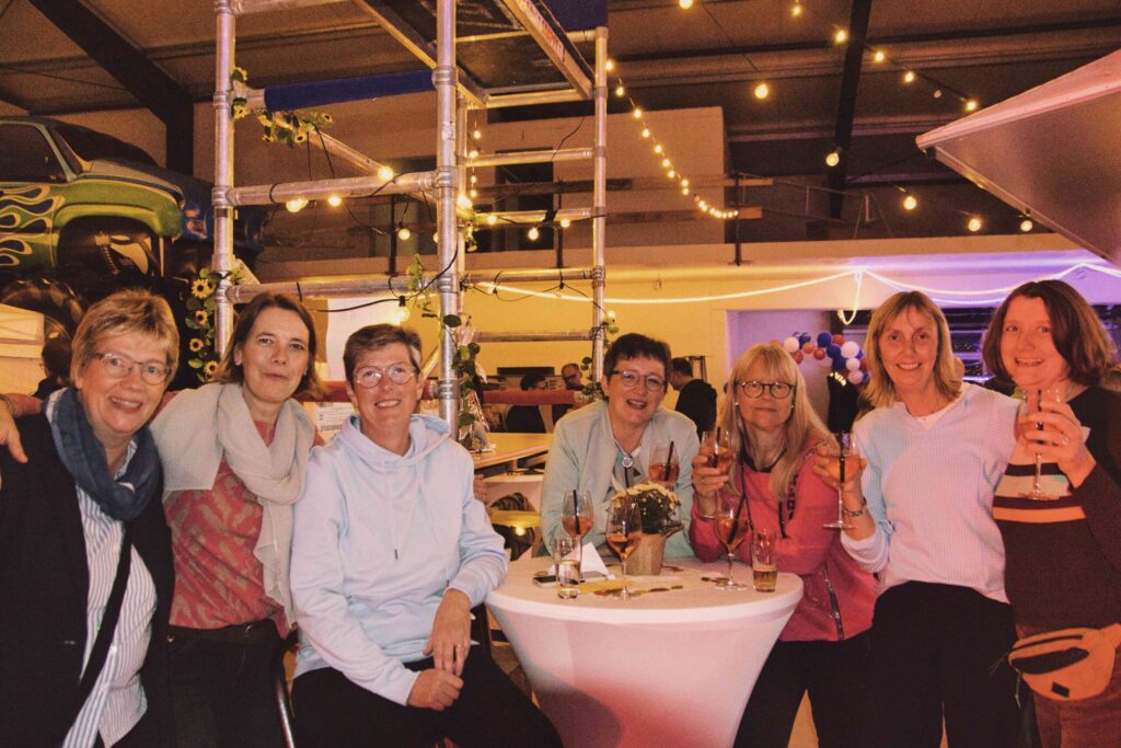 Unternehmer Jürgen Bäumer (JB Heizung Elektro Sanitär) aus Brochterbeck weihte seinen Neubau in Ibbenbüren ein.