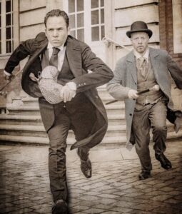 Sherlock in Brochterbeck: Theater-Aufführung am Halloweenwochenende in der Gaststätte Franz in Tecklenburg