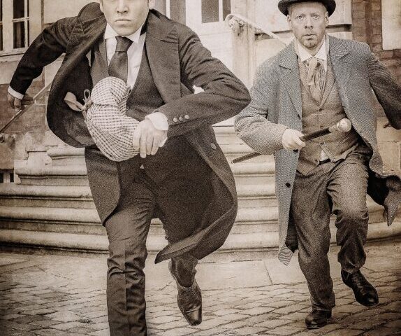 Sherlock in Brochterbeck: Theater-Aufführung am Halloweenwochenende in der Gaststätte Franz in Tecklenburg