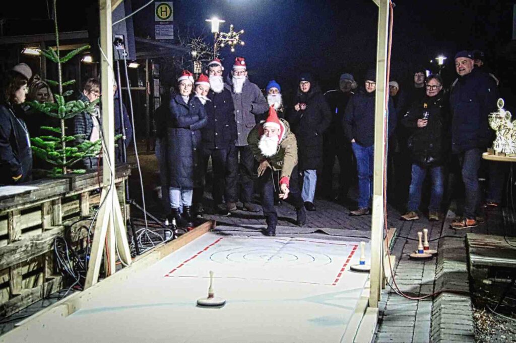 Eisstockschießen in Brochterbeck: auf Eis zum Erfolg beim Weihnachtsmarkt/Weihnachtszauber in Tecklenburg-Brochterbeck und "BSV on ICE"