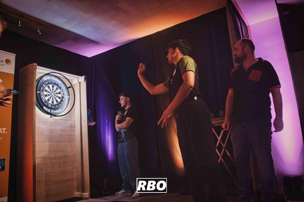 BroPally Dartsturnier 2025 in Tecklenburg-Brochterbeck: BSV Sportverein lädt zum Darts-Spaß in die Gaststätte Franz ein.