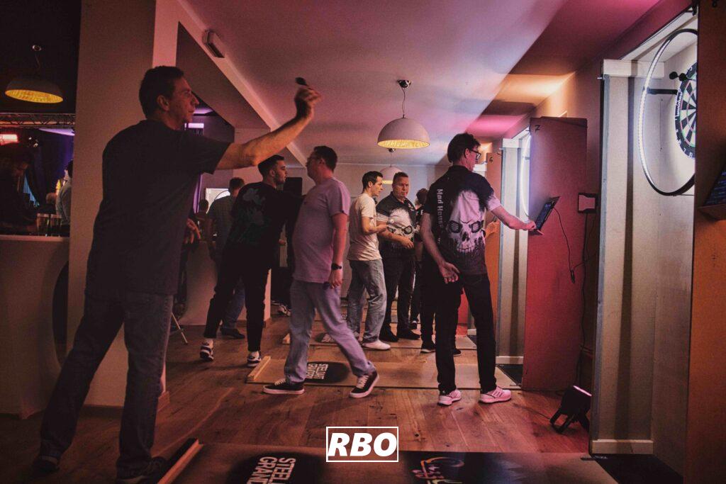 BroPally Dartsturnier 2025 in Tecklenburg-Brochterbeck: BSV Sportverein lädt zum Darts-Spaß in die Gaststätte Franz ein.