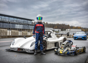 Max Oeljeklaus aus Brochterbeck ist 11 und Profi-Kartfahrer. Auf Rennbahnen in ganz Europa steht er auf der Strecke. Mit seinem Kart und ganz viel Ehrgeiz.