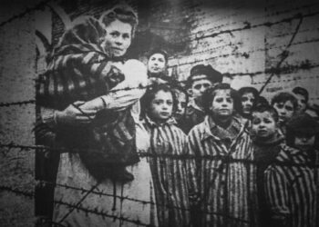 GAG-Schüler berichten von ihrem Treffen mit Holocaust-Überlebender Anna Strishkowa. „Ich habe Hitler überlebt, ich überlebe auch Putin“