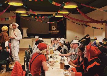 Brochterbeck Helau! – So ausgelassen feierte das Oberdorf in der Gaststätte Franz