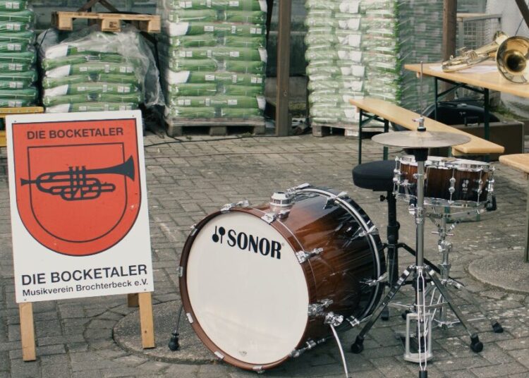 Frühjahrsschau Brochterbeck: Bei dem Bocketalern einfach mal blasen