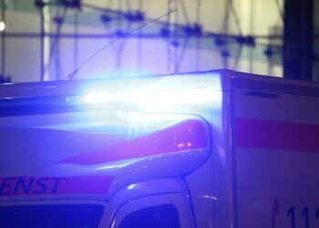 Bei Haus Hülshoff: 25-jährige verliert Kontrolle übers Motorrad – schwer verletzt