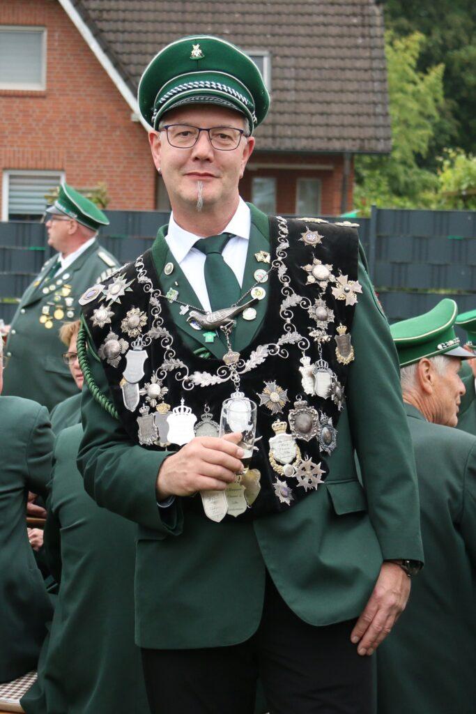 Ledder Schützen werden von Christian Megier regiert - Bilder vom Schützenfest 2026