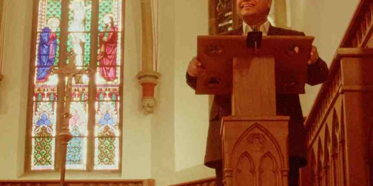 „Brochterbeck war eine Schule des Lebens“: Pastor Paul Kodannur verlässt die Gemeinde St. Peter und Paul