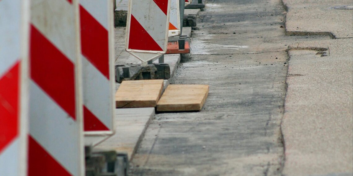 Radweg gebaut, Fahrbahn erneuert: Niederdorfer Straße in Brochterbeck bis Juni gesperrt