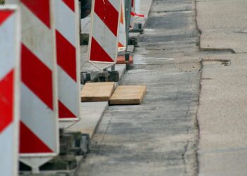 Radweg gebaut, Fahrbahn erneuert: Niederdorfer Straße in Brochterbeck bis Juni gesperrt